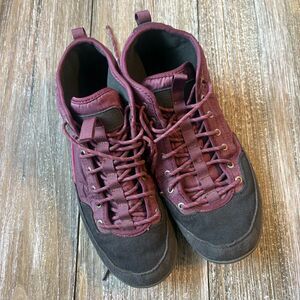 Patagonia Ikat Activist Shoes Womens 8 Purple Dark Current Low Outdoor Sneaker